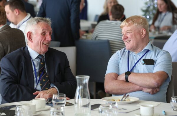 2 Ambassadors having a conversation